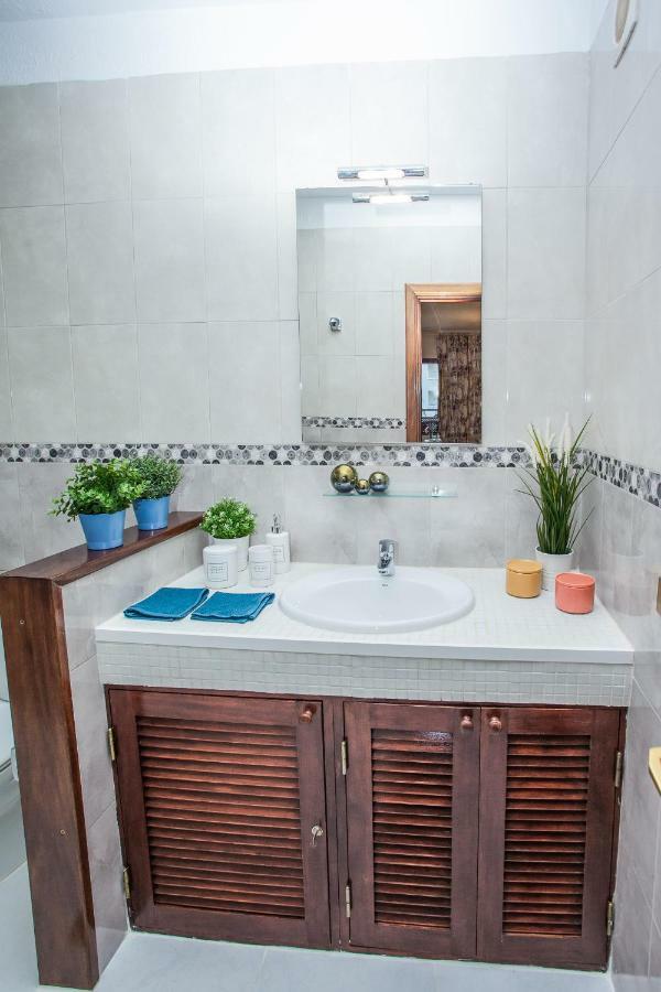 Spectacular Renovated Apartment, 5 Min To Camison Beach, With Aircon Arona  Zewnętrze zdjęcie